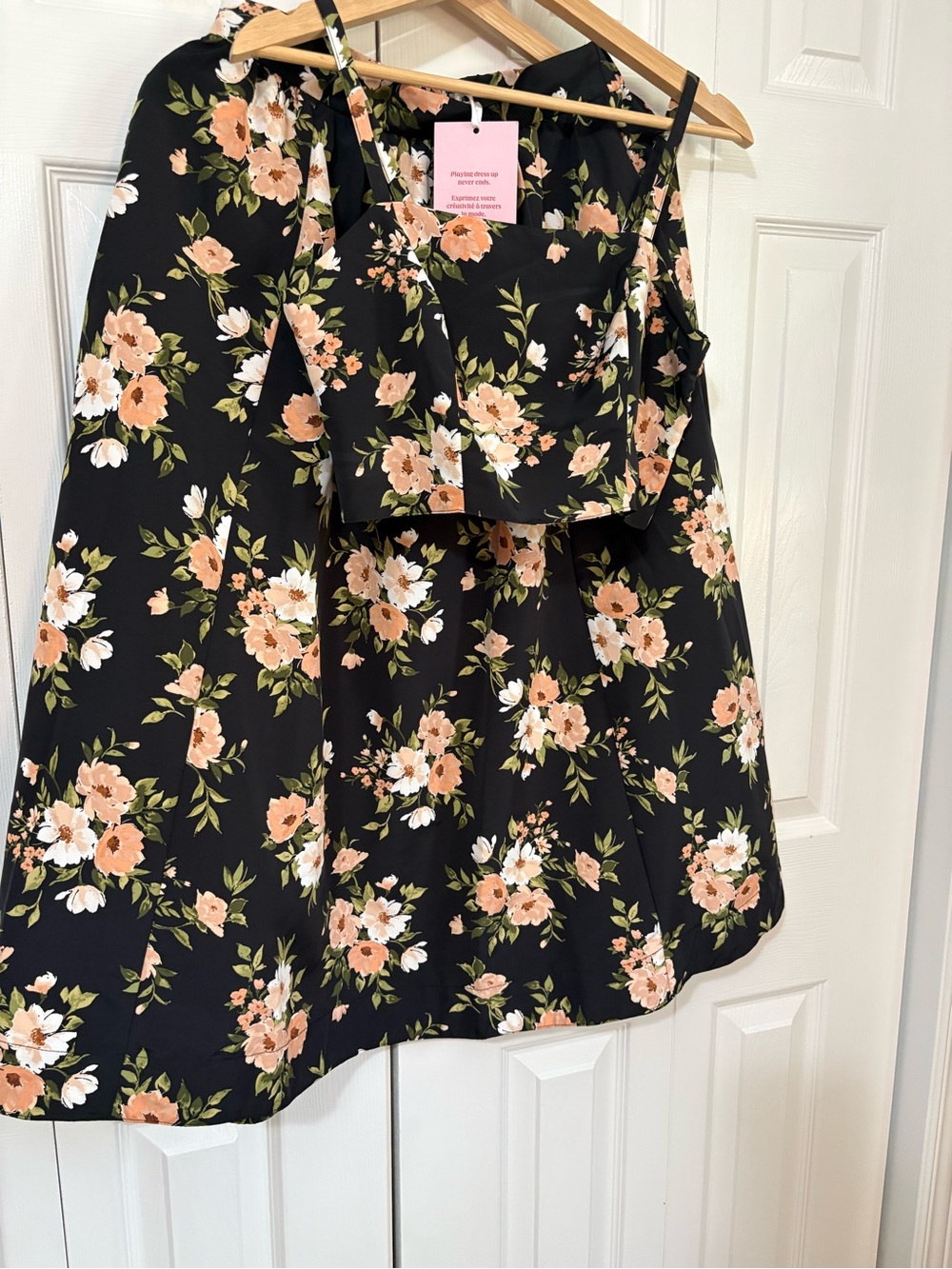 Old Navy Black Floral A-Line Skirt with Peach and White Blooms
